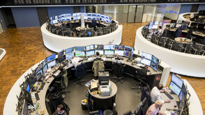 Акциите в Европа нараснаха след спад в началото на деня