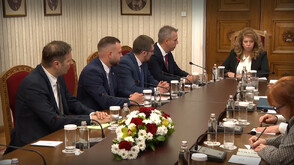 „Възраждане” пред президента: Инфлацията през последните години е нечувана, искаме възстановяване на българския лев