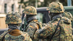 Нападнаха и пребиха войници на НАТО в Нидерландия