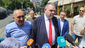 Делян Пеевски за разпита на кмета на Кърджали: Огромен скандал и полицейско насилие навръх Курбан Байрам