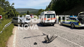 Тежка катастрофа между два автомобила затвори Околовръстния път на Габрово (СНИМКИ)