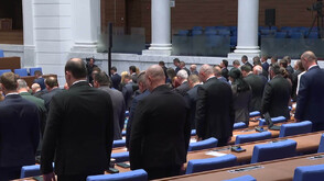 Депутатите почетоха с минута мълчание паметта на Любен Дилов-син (ВИДЕО)