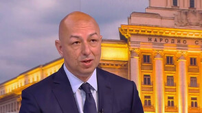 Доц. Щерьо Ножаров: Замразяването на минималната работна заплата би създало икономически парадокс