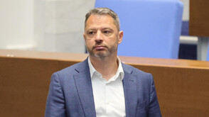 Делян Добрев вече не е депутат