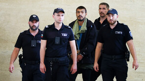 Съдът остави в ареста мъжа, избутал друг човек от столичния Лъвов мост, който загина