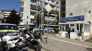 25 задържани при акцията във Варна, петима от тях - общински служители