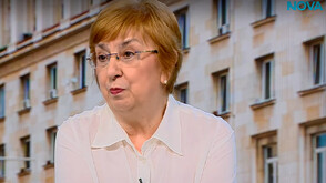 Проф. Екатерина Михайлова: Ако твърденията за полетите са верни, Десислава Атанасова трябва да подаде оставка