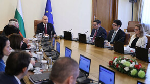 Румен Радев: Наследихме плячкосана хазна, но социалните плащания са гарантирани. Започваме работа по Бюджет 2027