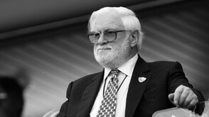 Почина бившият собственик и президент на "Челси" Кен Бейтс
