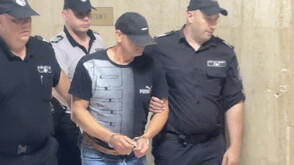 След катастрофата на „Тракия”: Шофьорът на тира твърди, че бил с нови гуми и не е заспивал зад волана