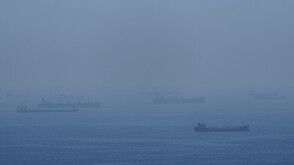 САЩ с нови удари срещу Иран, Ормузкият проток отново е блокиран