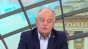 Атанас Атанасов: Оттеглям се като председател на ДСБ, но оставам в политиката