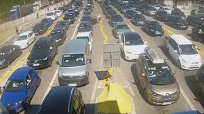 Заради натоварения трафик ограничават тежкотоварните автомобили по ключови магистрали