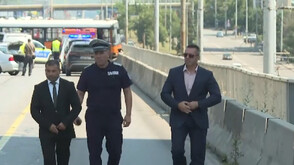 „Задната част е започнала да криволичи по пътното платно“: СДВР подозира техническа неизправност при автобуса, скъсал мантинела в София