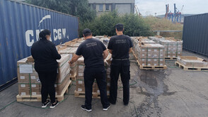 Задържаха 12 контейнера със стоки за над 2 млн. долара при разследване на Европрокуратурата (СНИМКИ)
