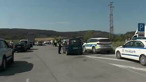 Полицейска проверка на тежкотоварни автомобили по Е79 край Мездра