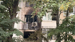 Пожар пламна в апартамент в София (СНИМКИ)