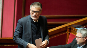Лидерът на Френската социалистическа партия обяви, че ще се кандидатира за президент