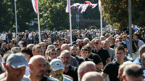 Погребват Ратко Младич в Белград, хиляди се стекоха, за да се простят с него (ВИДЕО+СНИМКИ)