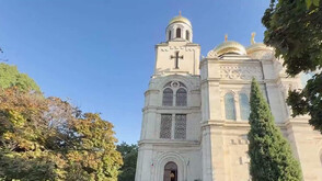 Частица от честния пояс на Богородица пристигна във Варна