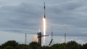 Американски космически кораб стигна до МКС за рекордно време