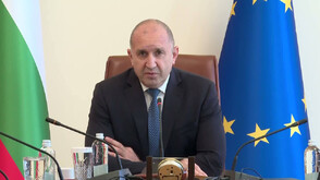 Премиерът за атаките с дронове в Черно море: Единият кораб е потънал, екипажът му е в неизвестност