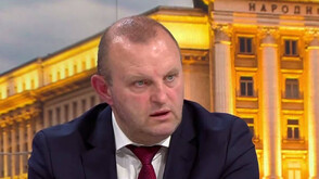 Трябва да бъде разработен механизъм, чрез който да се достигне до мирно уреждане на войната, смята депутат от „Прогресивна България”