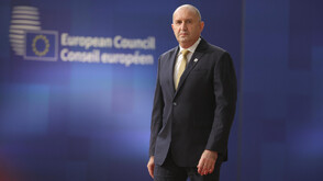 Радев: „Лукойл“ е важен актив за България и Европа