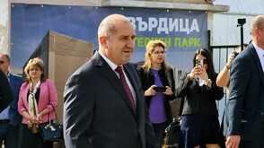 Румен Радев: Корабите в Черно море не са спрели и няма да спрат