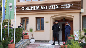 Спецакция на ГДБОП и ДАНС в Белица, изземват документи от дома на кмета