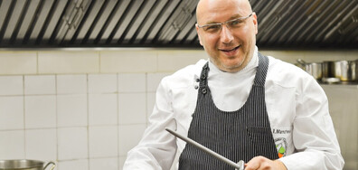 Шеф Манчев преобразява ресторант в романтичния Ахтопол в "Кошмари в кухнята"