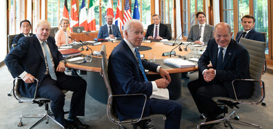 Лидерите на Г-7 се шегуват с Путин (ВИДЕО)