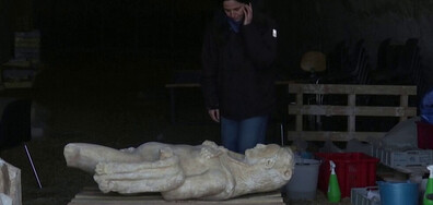 Работник откри статуя на император, работейки по канализацията в Рим (ВИДЕО)