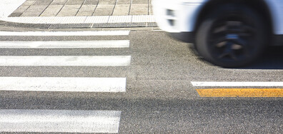 Шофьор блъсна две жени на пешеходна пътека в центъра на София