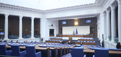 Извънредно заседание: Парламентът не събра кворум при първата регистрация