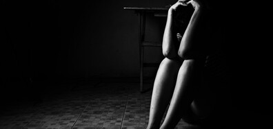 Бити с бухалки и горени със запалки: Българки са принуждавани да проституират в Италия