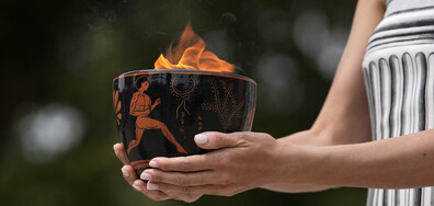 Запалиха Олимпийския огън (ВИДЕО+СНИМКИ)