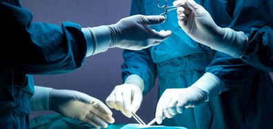 Почина пациентът с първия трансплантиран свински бъбрек