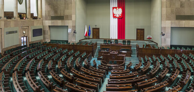 Oткриха подслушвателни устройства в пленарна зала на полското правителство