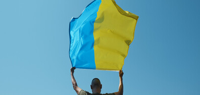 Руски съд глоби мъж: Боядисал си косата в цветовете на украинското знаме (СНИМКА)