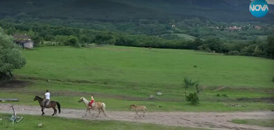 Нов вид туризъм у нас: Конна езда, разходка в планината и нощувка във вила