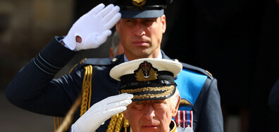 Принц Уилям честити на Чарлз III Деня на бащата с умилителна снимка (СНИМКА)