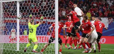 Турция удържа Австрия в зрелищен мач, защитник отвоюва два гола