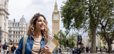 Хиляди студенти съдят британски университети за некачествено обучение по време на COVID пандемията