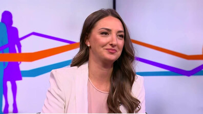 Бебето на „Величие”: Пребори ли се Лариса Савова да кърми в парламента