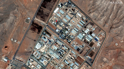 Израелски удар е поразил иранска военна база