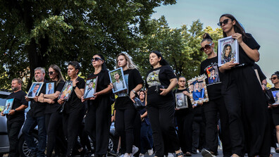 Пет месеца от трагедията в Кочани: Градът почита загиналите в дискотека „Пулс“