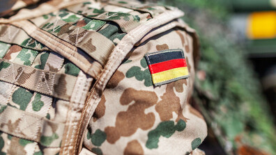 Германия направи първата сериозна крачка към възстановяване на военната си готовност