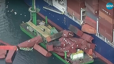 Десетки контейнери паднаха от товарен кораб в пристанището на Лонг Бийч