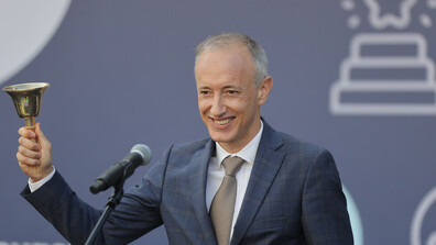 Министър Вълчев: Първият учебен ден винаги е бил един от най-светлите и обичани празници